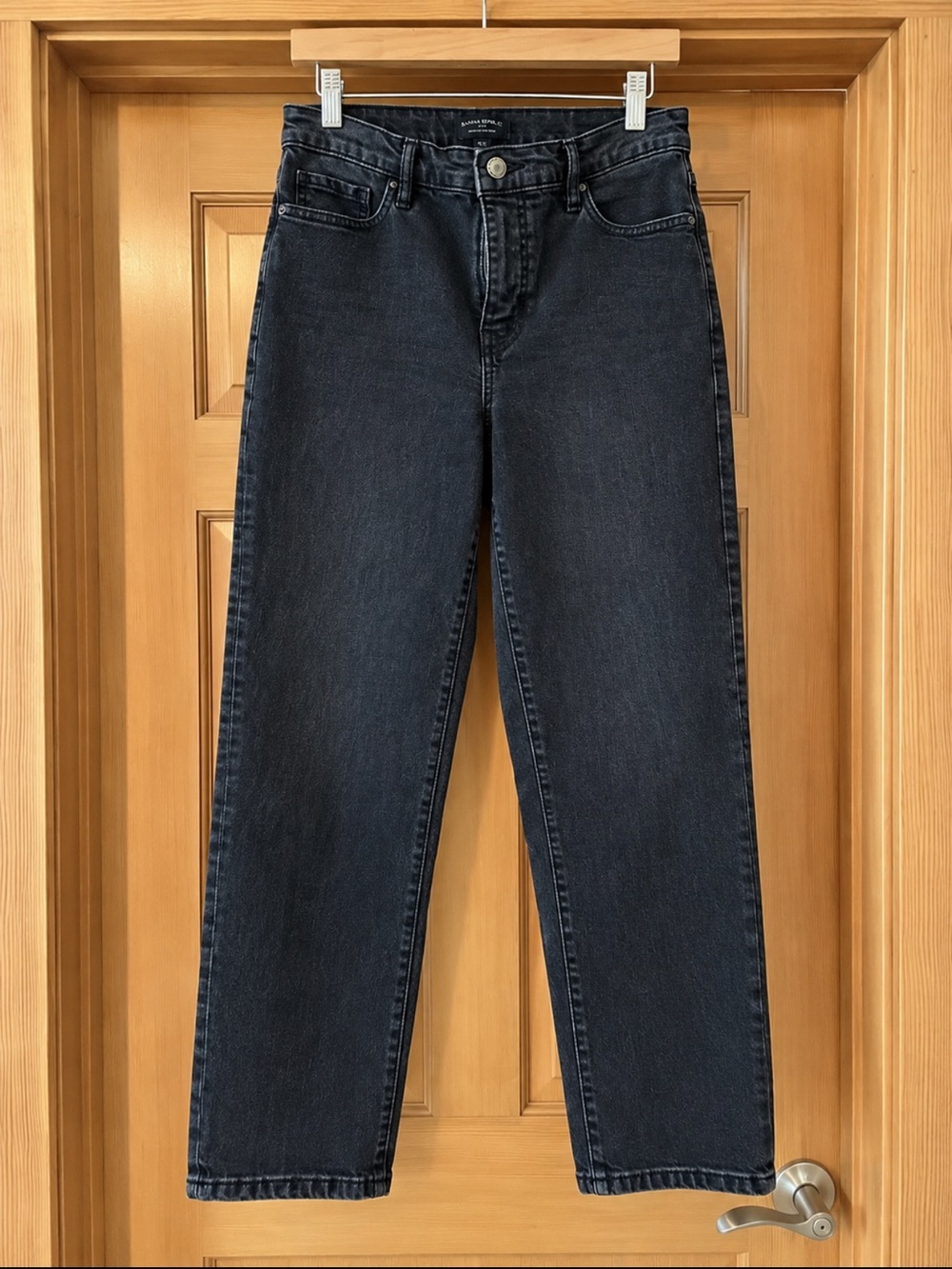 Banana Republic Straight Leg Jeans in Black Wash